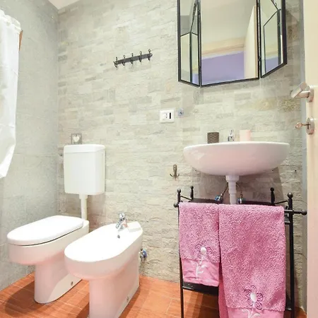 The Pink House San Bartolomeo (Chiavari)
